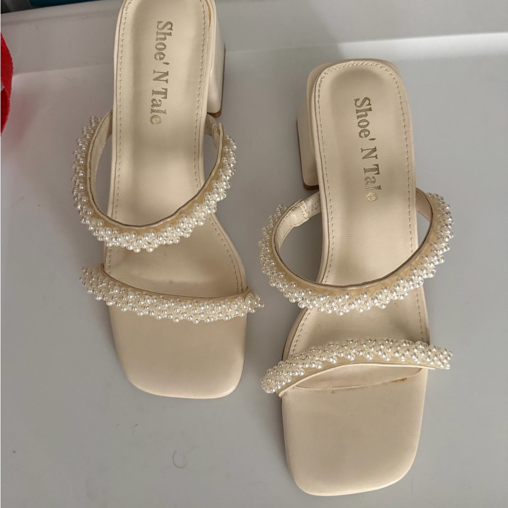 ShoeNTale Cream Pearl-Trim Block Heel Mules